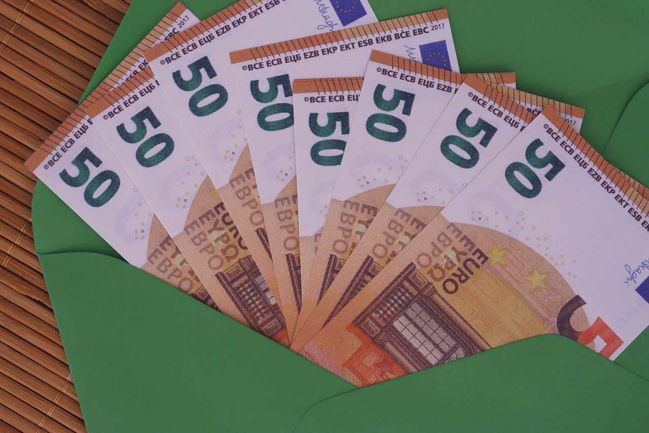 Money Euro Currency Envelope Gift - geralt / Pixabay